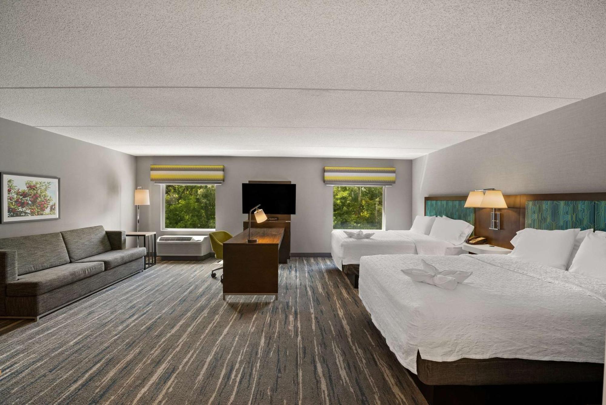 Hampton Inn & Suites Poughkeepsie Spackenkill Zewnętrze zdjęcie