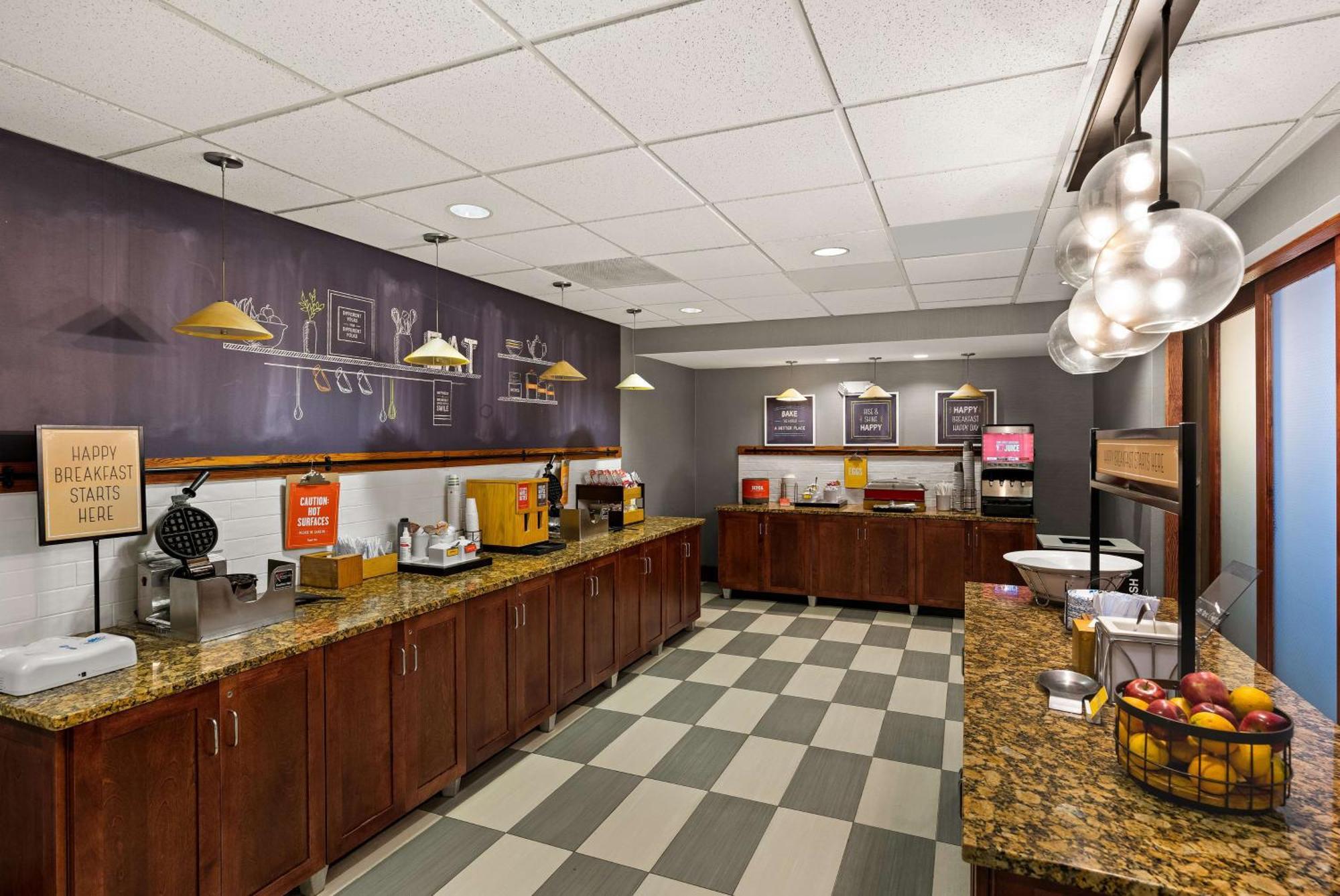 Hampton Inn & Suites Poughkeepsie Spackenkill Zewnętrze zdjęcie